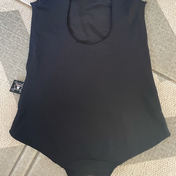 ❌SOLD❌Nununu hand print swimming suit - Picture 3 of 4